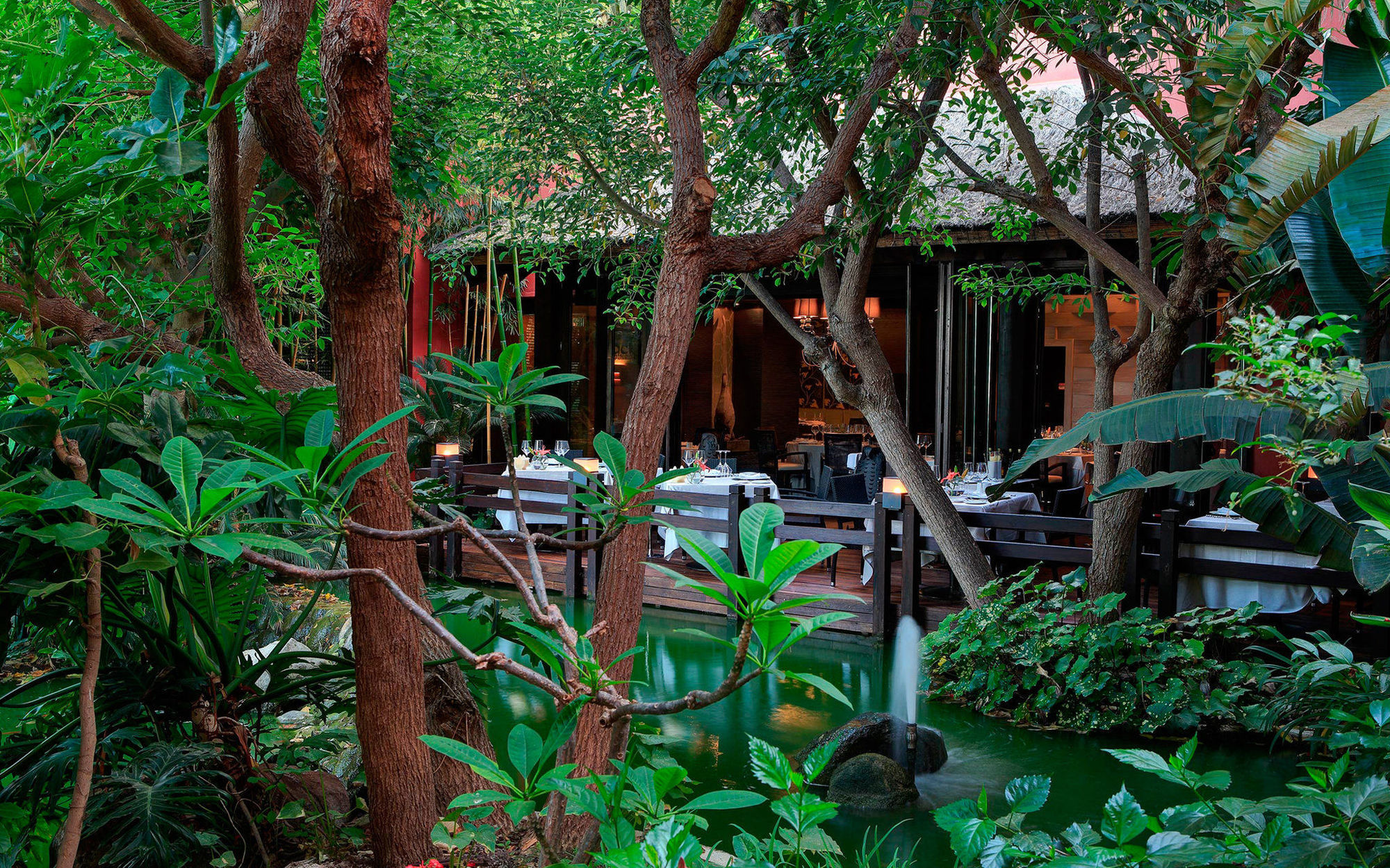 Asia Gardens Hotel & Thai Spa, A Royal Hideaway Hotel Фінестрат Ресторан фото The restaurant