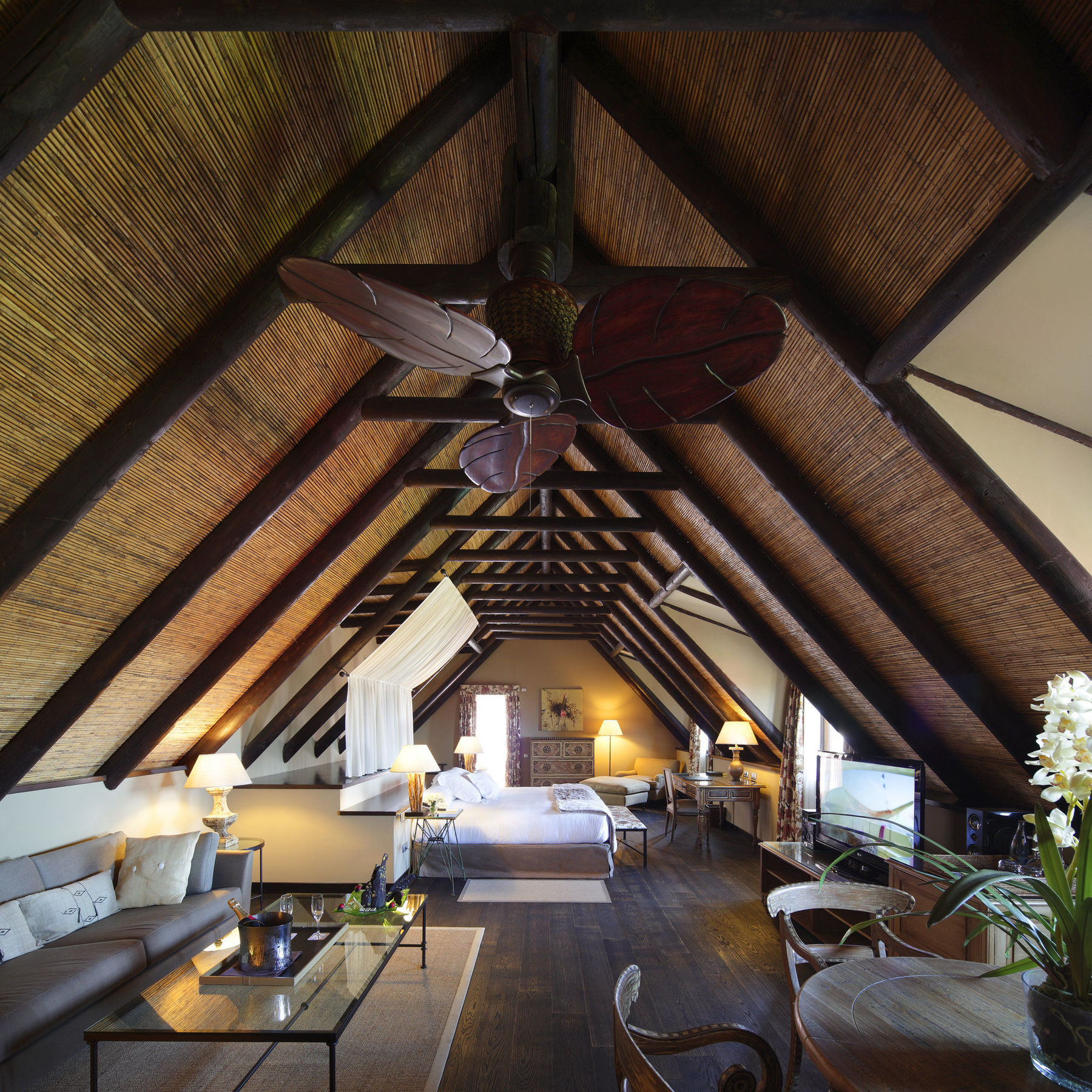 Asia Gardens Hotel & Thai Spa, A Royal Hideaway Hotel Фінестрат Екстер'єр фото Interior of a bungalow