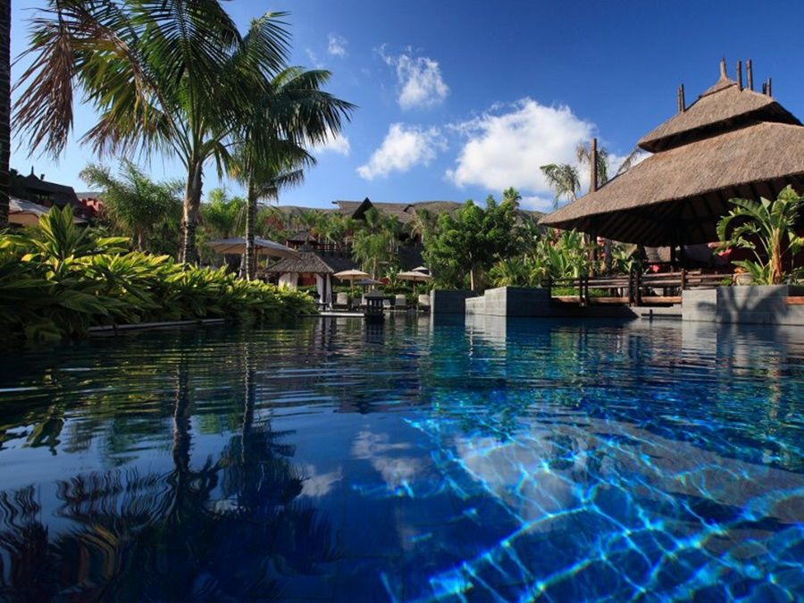 Asia Gardens Hotel & Thai Spa, A Royal Hideaway Hotel Фінестрат Екстер'єр фото The pool at the Four Seasons Resort